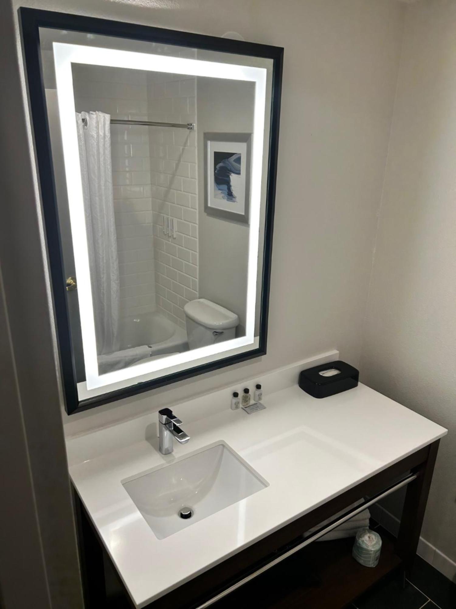 Four Points By Sheraton Manchester Airport Hotel Bedford
