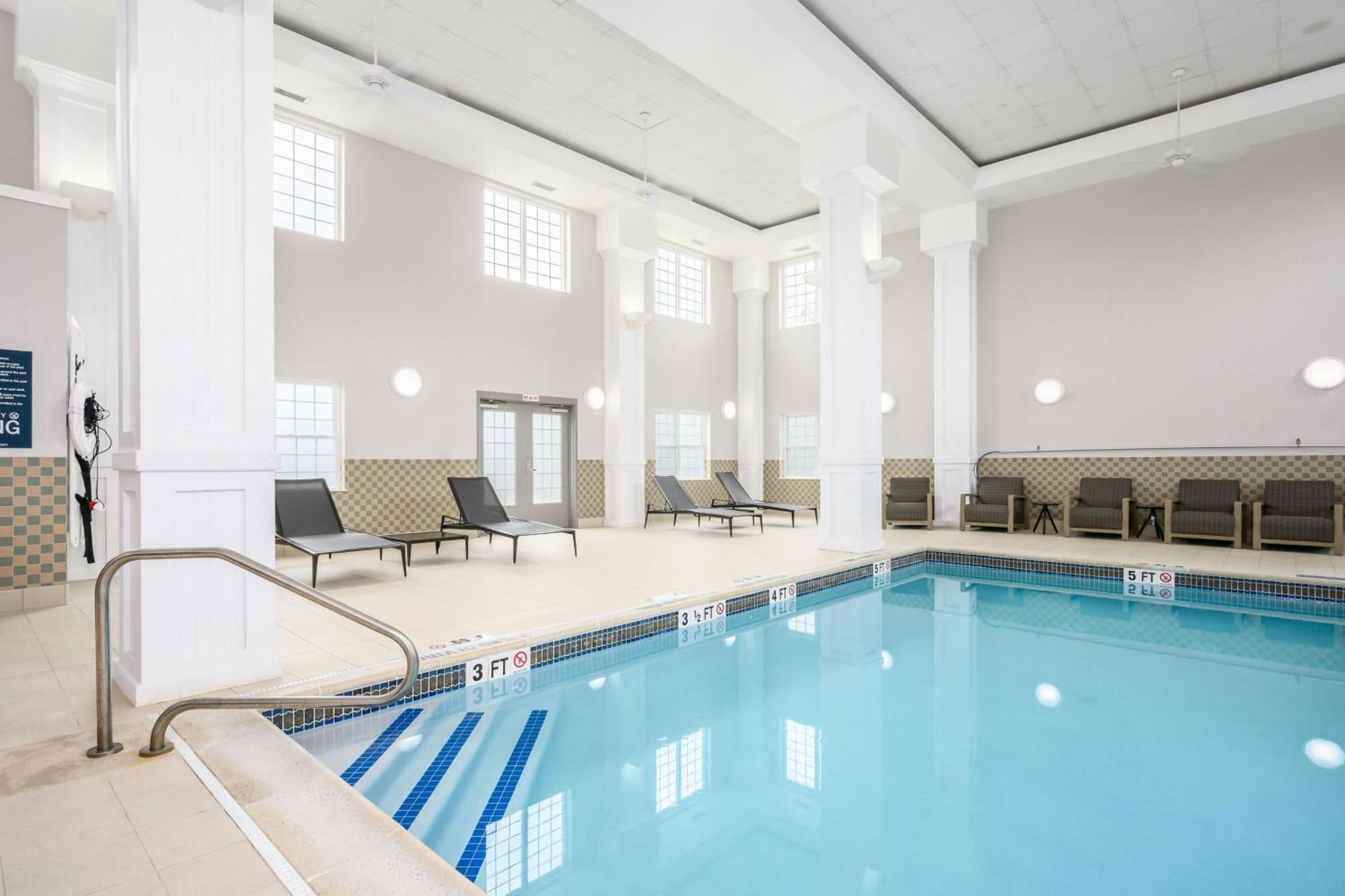 Four Points By Sheraton Manchester Airport 3*