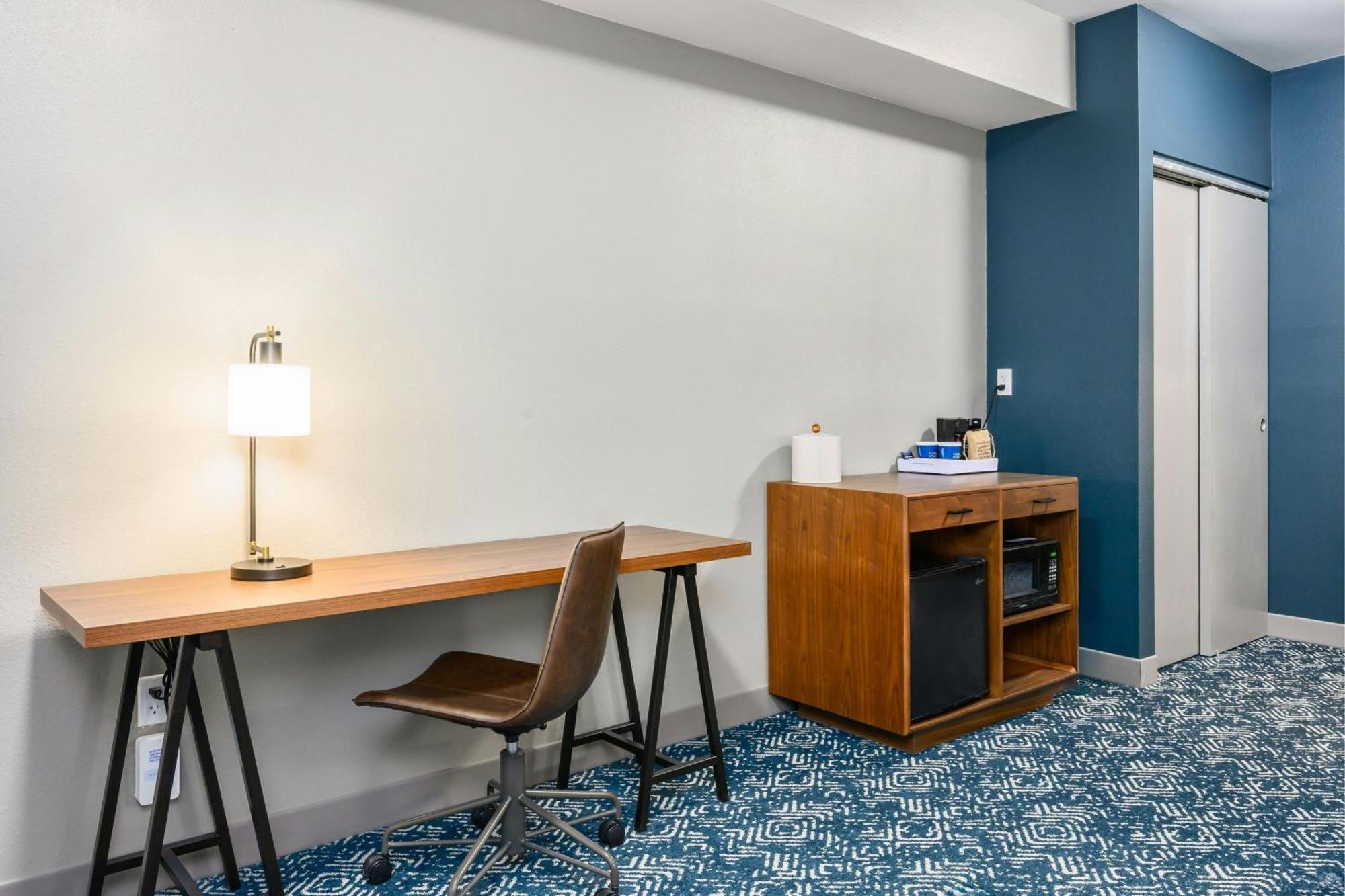 Four Points By Sheraton Manchester Airport Hotel 3*